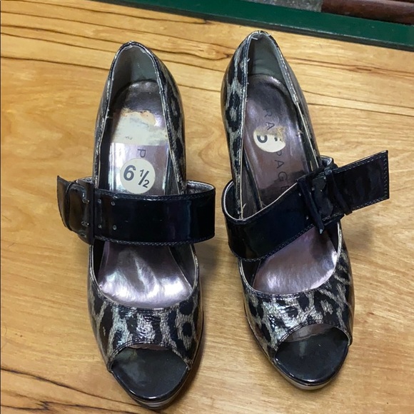 Leopard Heels - Picture 2 of 5